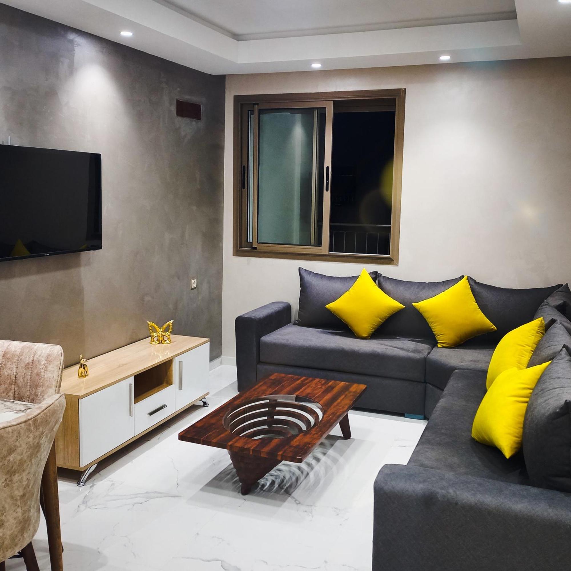 Super Apartement Totalement Neuf Et Climatise A Cote Du Centre Commercial Marjane M2 탕헤르 외부 사진