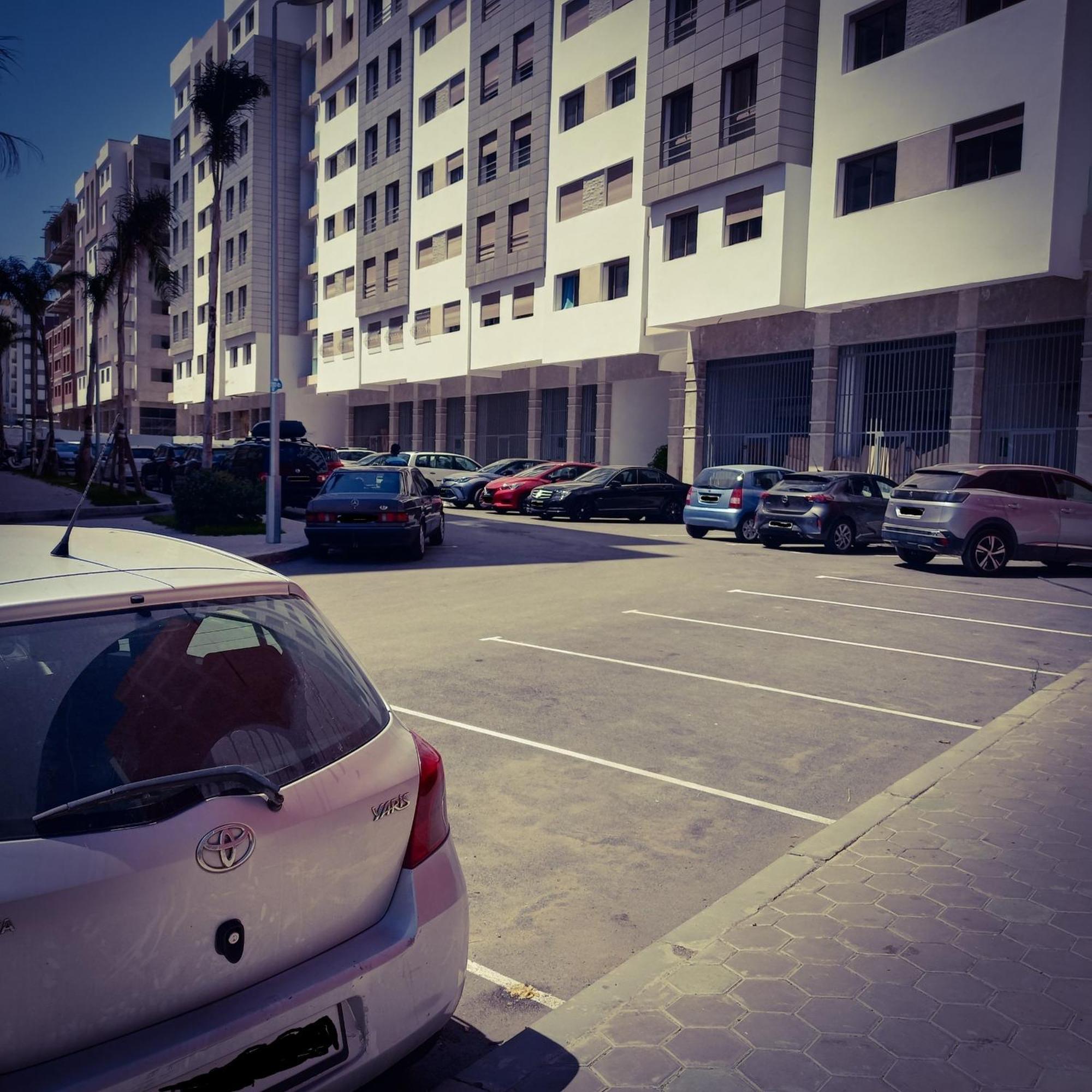 Super Apartement Totalement Neuf Et Climatise A Cote Du Centre Commercial Marjane M2 탕헤르 외부 사진