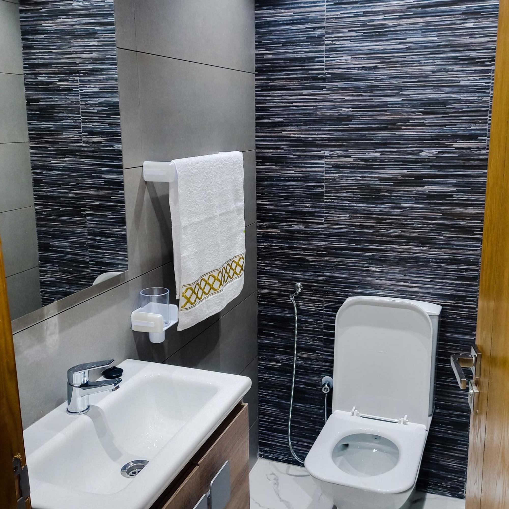 Super Apartement Totalement Neuf Et Climatise A Cote Du Centre Commercial Marjane M2 탕헤르 외부 사진